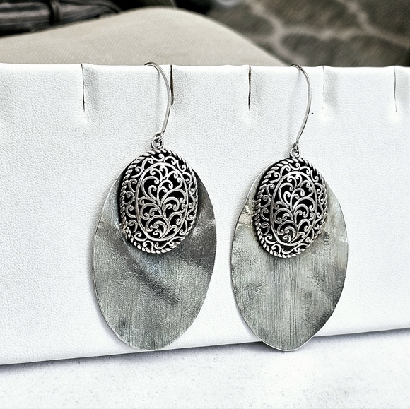 925 Sterling Oval Hammered Earrings with 925 Ornate Bali-Style Medallions - Picture 6 of 9